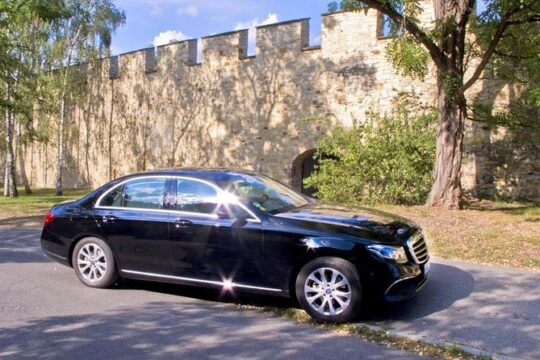 Private Transfer from Vienna to Prague with a Stopover in Cesky Krumlov