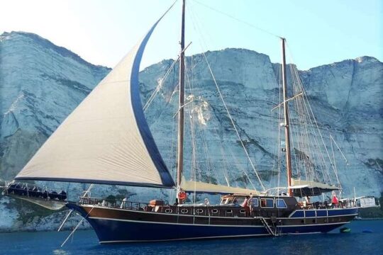 Half Day Morning Athens Cruise with lunch and swim stop