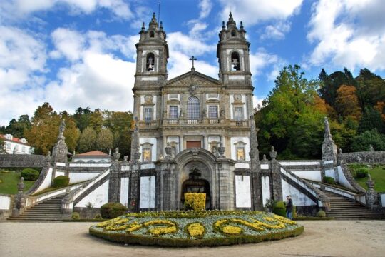 Private Tour of Porto Guimarães & Braga with Lunch