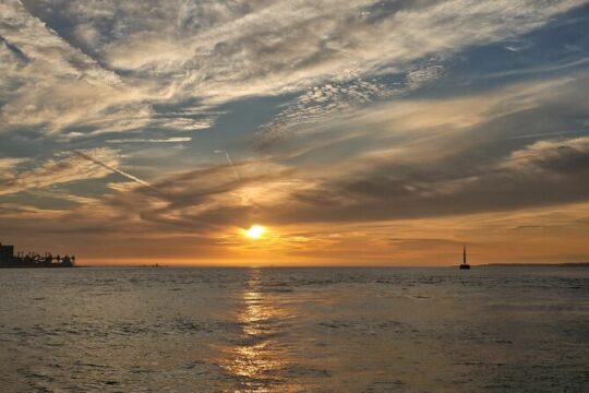 Private Relaxing Sunset Tour along the Tagus River