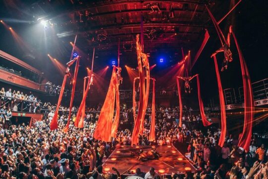 Skip the line: Cancun Coco Bongo Gold Member Entrance Ticket
