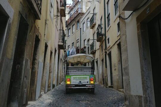 Discovering the Past: Tuk-Tuk tour of Old Lisbon