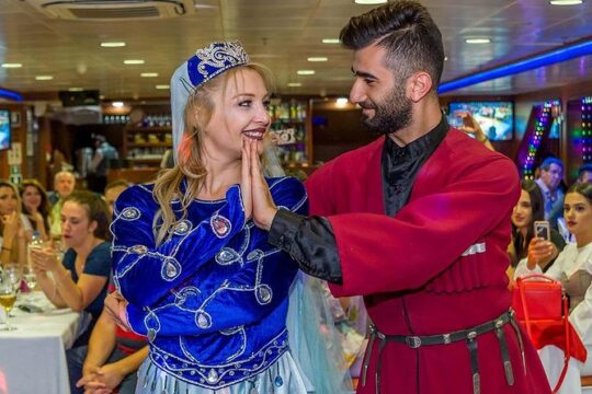 Bosphorus Sightseeing Cruise with Turkish Live Show and Dinner