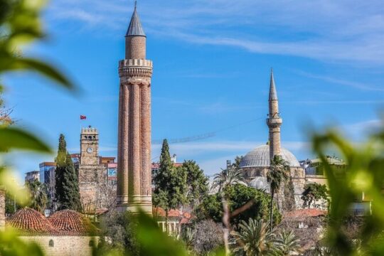 Full Day City Tour/2 Waterfalls, Boat Trip, Old Town