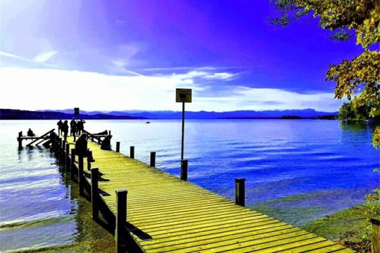 Comfort Mini-Van & Professional and FRiENDLY Guide: CUSTOMIZED 1-DAY TOUR from Munich
