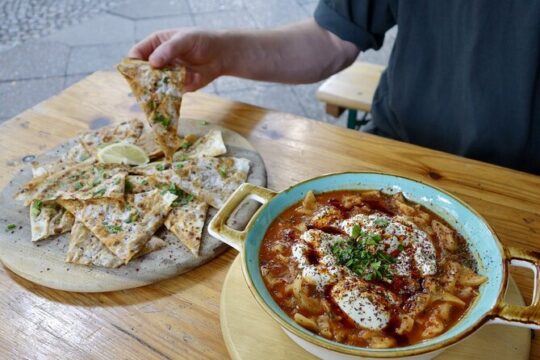 Berlin Vegan Food & Cultural Walking Tour in Vibrant District