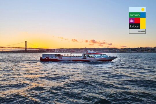 Sunset cruise on Tagus river with Welcome Drink included