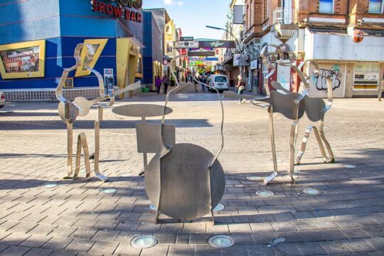 In the Footsteps of The Beatles in Hamburg with a Local