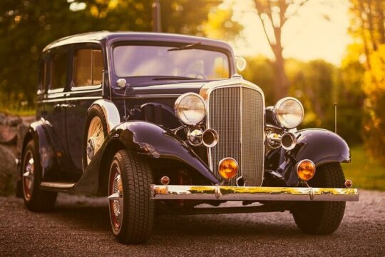 Private Vintage Car with "Montmartre"area in Paris &CDG Transfers