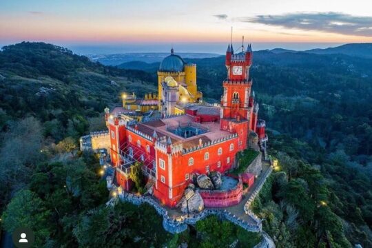 Full-Day Self-Guided Private Luxury Tour in Sintra