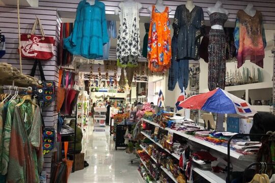 Souvenir shopping in Punta Cana
