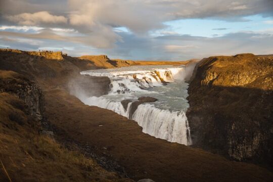 Private Golden Circle Tour with Lunch and Hvammsvík Hot Spring