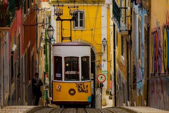 Lisbon Private Tour (2 Hours) by Electric Tuk Tuk