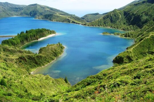 Private Walking Tour to Lagoa do Fogo