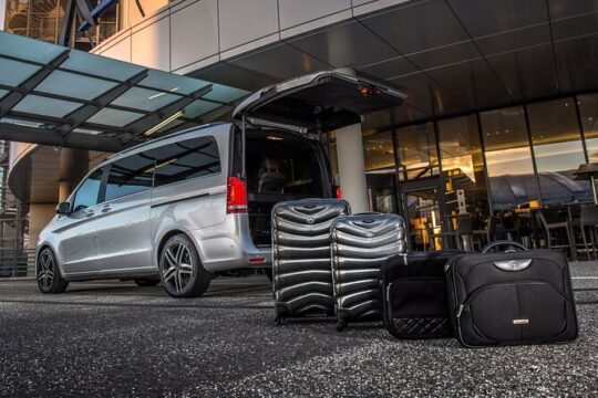 Door-To-Door Private Transfer Florence to Fiumicino FCO Airport or viceversa