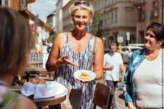 Budapest Food Tasting Tour with Nelli & her local guides