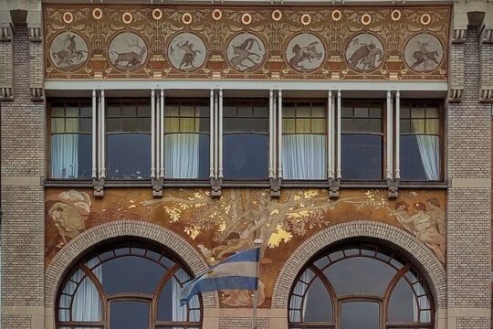 2-Hour Walking Tour in Brussels: Fall and Rise of Art Nouveau