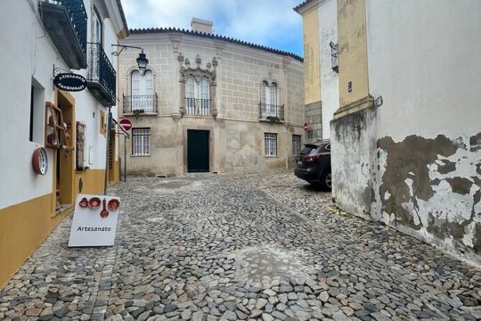 Évora: Private Walking Tour