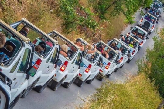 Jeep Exploring Mainland
