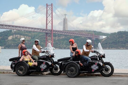 Private Tour | Lisbon, the Bridge and Cristo Rei by Sidecar (2H)