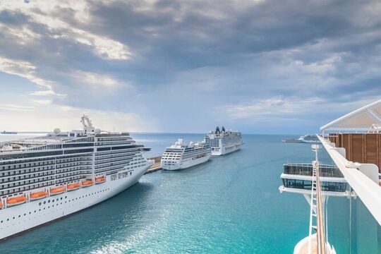 Private LUX Transfer from CIVITAVECCHIA Port to Rome or FCO