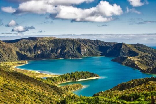 Full Day Private Tour West & East in São Miguel Island