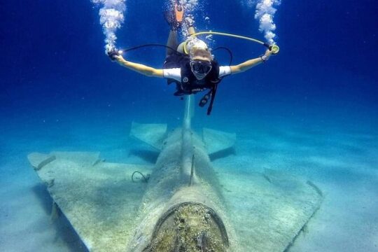 Scuba Diving in MIG-21 wreck