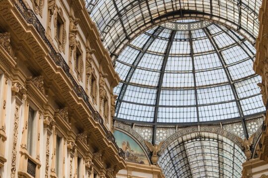 Milan City Tour by Historic Tram - small group tour