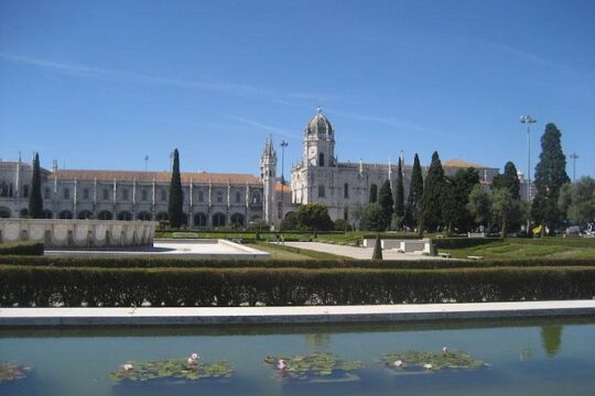 Lisbon experience tailored private tour (full day)