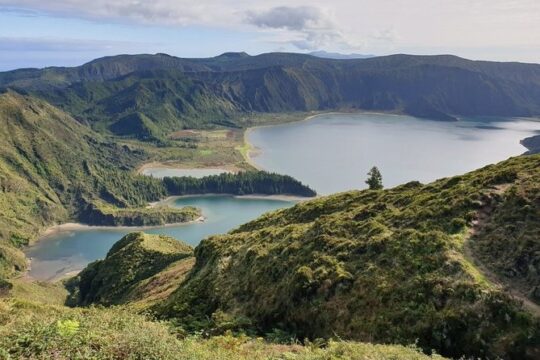 Half-Day 4x4 Tour to Lagoa do Fogo
