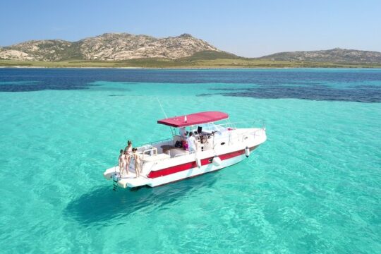 COLLECTIVE Daily Excursion with MaGiA Yacht