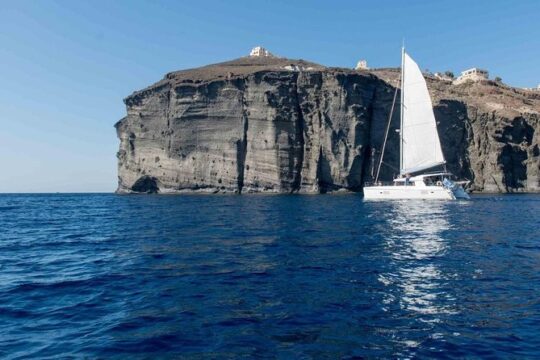 Shared Classic Morning Trip from Santorini around the famous beaches