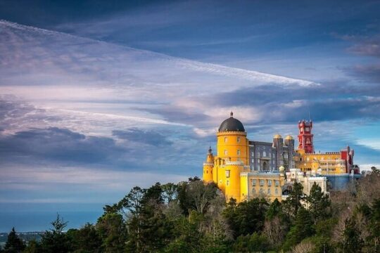 Private Tuk Tuk Tour through Serra de Sintra