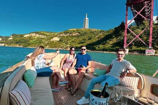 Daytime or Sunset Boat Tours in Lisbon's Tejo river