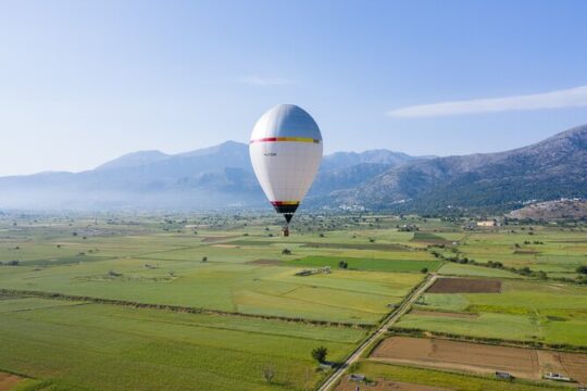 Crete: Hot air balloon ride in mini-group