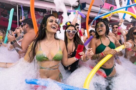 Coco Bongo Beach Club Cancun