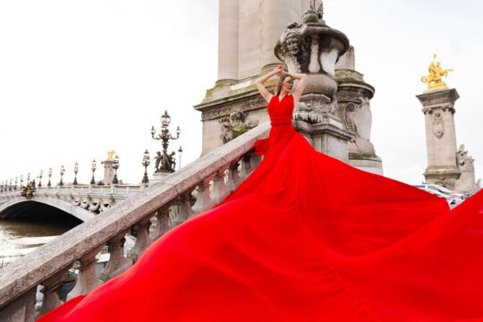 Paris: Professional Flying Dress Photoshoot @jonadress 30 mins