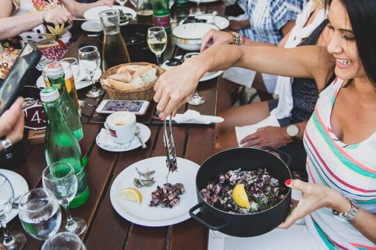 3 Hour Sites and Bites Food Tour in Dubrovnik