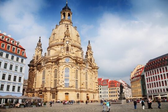 Private ride Berlin to Prague via Dresden (4 hours in Dresden)