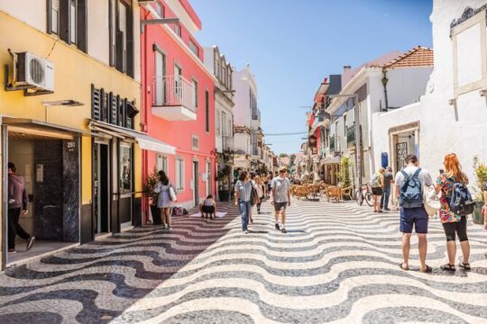 Lisbon: Book A Local Host For 6 Hours