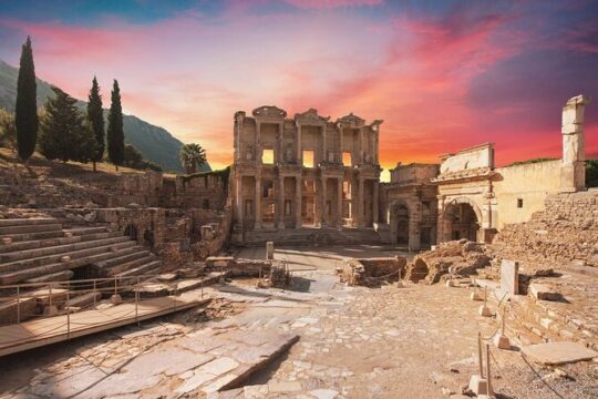 Ephesus Ancient City & Turkish Bath Private Tour From Kusadasi