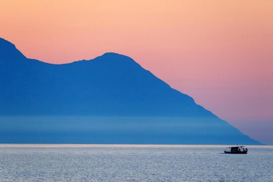 Private cruise on a Catamaran from Halkidiki to Kelyfos, Porto Karras&Glarokavos