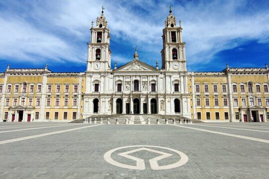 Private Full Day Tour to Mafra, Ericeira and Winery in Portugal