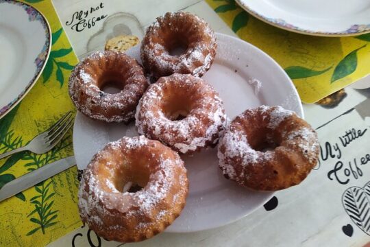 Traditional Bavarian Coffee and Cake Tour in Munich