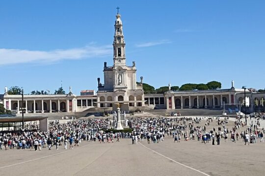 Fátima, Nazaré and Óbidos Tour