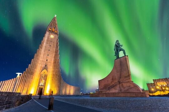 Reykjavik Scavenger Hunt and Best Landmarks Self-Guided Tour