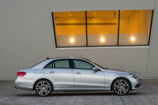 Private One-Way Transfer to OR from Madrid Airport with private pick up