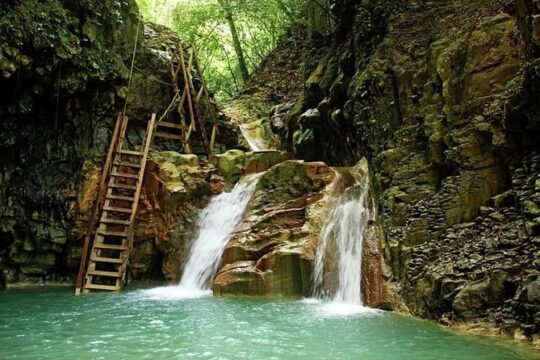 7 waterfalls+typical food