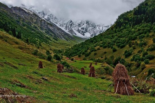 Shaori Lake, Nikortsminda and Ambrolauri 2 Days Tour