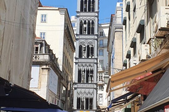 Fado TukTuk Tour 120 mins (Max 6 people)